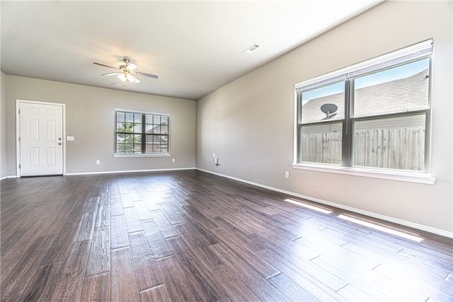 406 Driftwood Street, Lowell, AR 72745