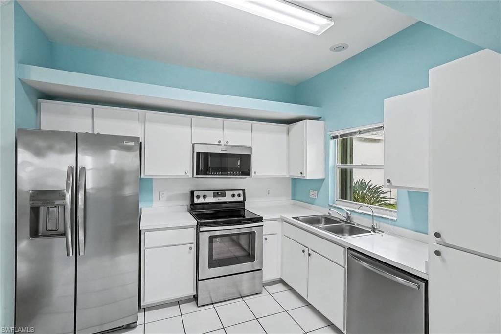 10708 Blue Bimini CIR, ESTERO, FL 33928 — photo 3