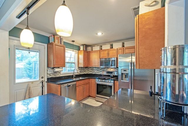 663 Harbor View Road, Charleston, SC 29412