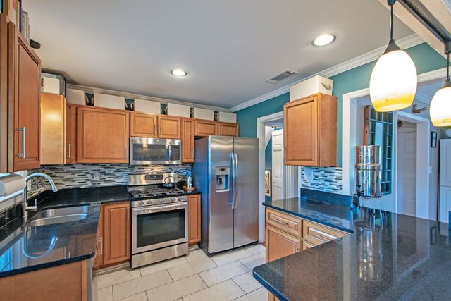 663 Harbor View Road, Charleston, SC 29412