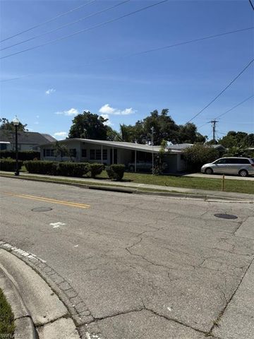 3647 Kelly ST, Fort Myers, FL 33901