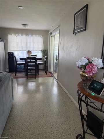 3647 Kelly ST, Fort Myers, FL 33901