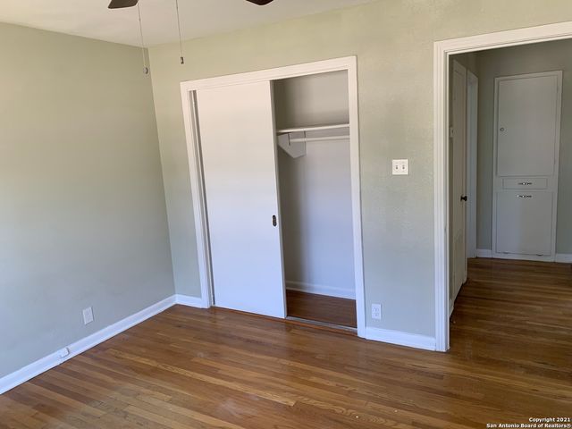 111 Laddie Pl Unit B, San Antonio, TX 78201