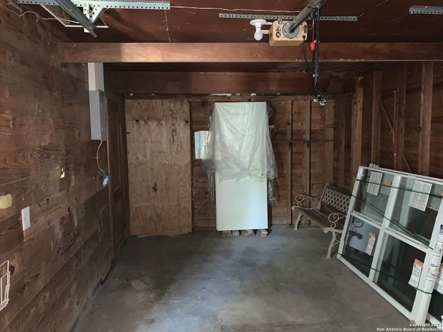 111 Laddie Pl Unit B, San Antonio, TX 78201