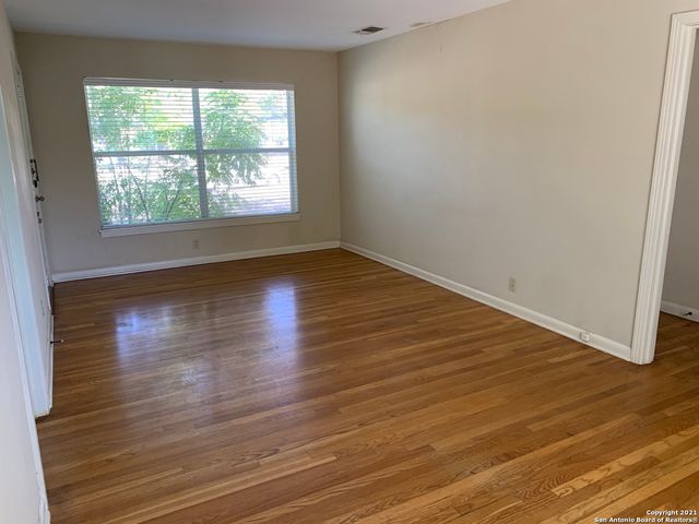 111 Laddie Pl Unit B, San Antonio, TX 78201