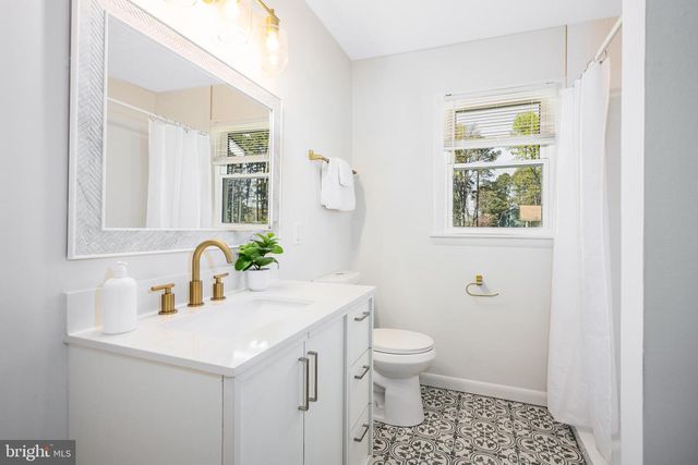 300 TALBOT RD, Stevensville, MD 21666