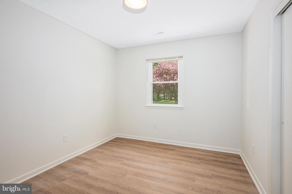 Image 16 of property listing at 300 TALBOT RD, Stevensville, MD 21666