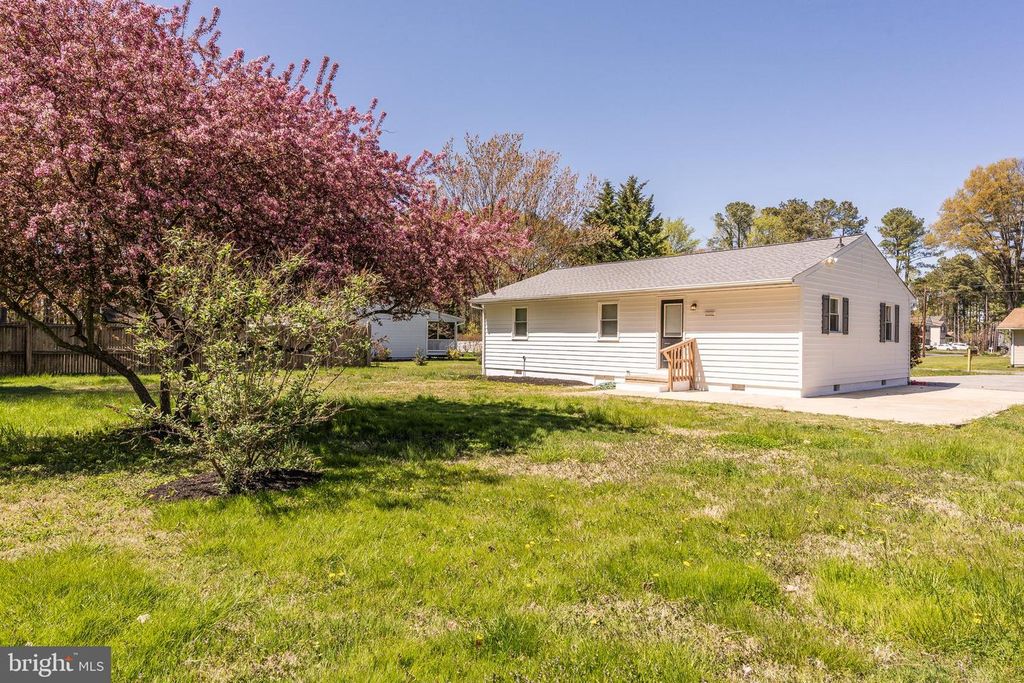 Image 21 of property listing at 300 TALBOT RD, Stevensville, MD 21666