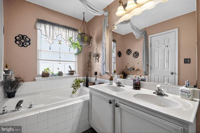 4762 BENECIA LN, Dumfries, VA 22025