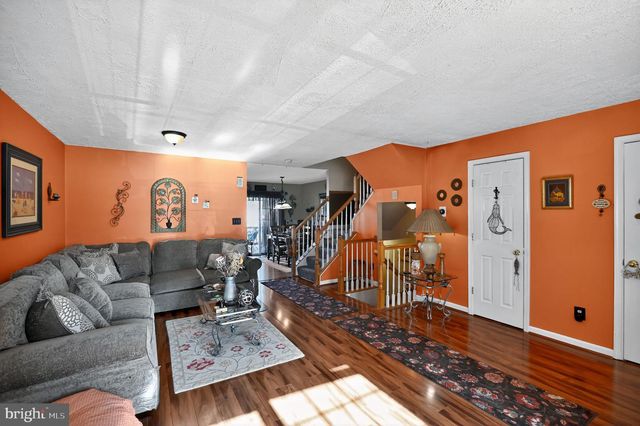 4762 BENECIA LN, Dumfries, VA 22025