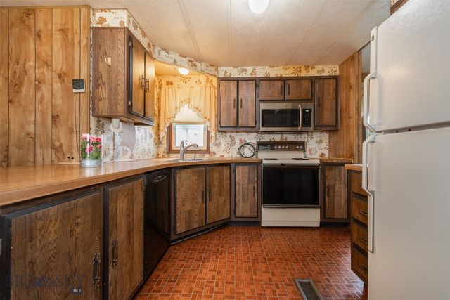 1043 Mt Highway 55, Whitehall, MT 59759