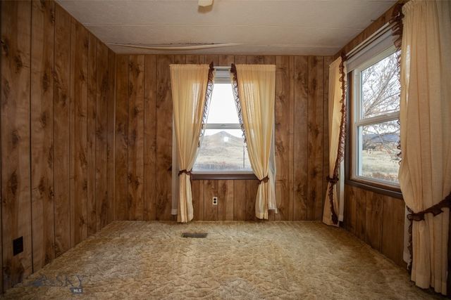 1043 Mt Highway 55, Whitehall, MT 59759