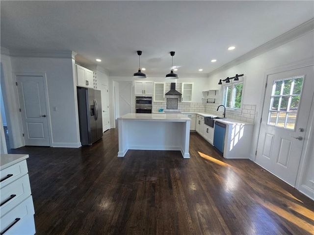 398 Dunleven Manor Walk, Lawrenceville, GA 30043