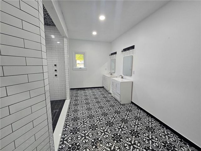 398 Dunleven Manor Walk, Lawrenceville, GA 30043