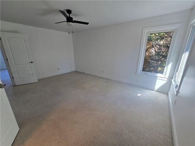 398 Dunleven Manor Walk, Lawrenceville, GA 30043