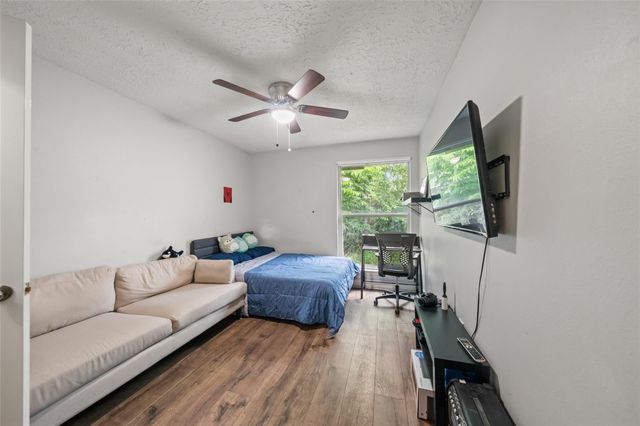 13527 Blue Marlin Lane, Houston, TX 77083