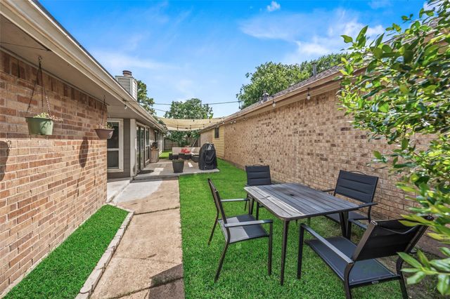 13527 Blue Marlin Lane, Houston, TX 77083