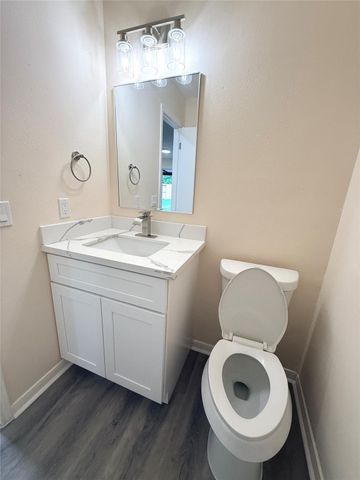 2802 Sunshine Circle, Sugar Land, TX 77479