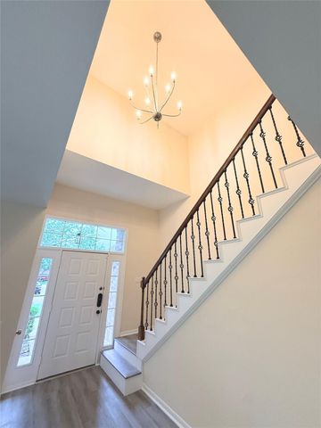 2802 Sunshine Circle, Sugar Land, TX 77479
