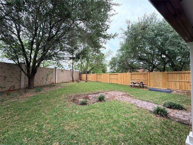 2802 Sunshine Circle, Sugar Land, TX 77479