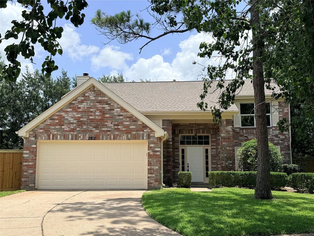 2802 Sunshine Circle, Sugar Land, TX 77479