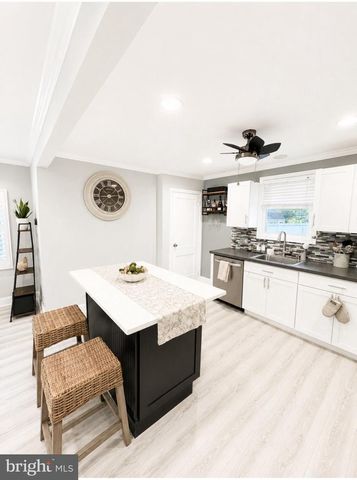 273 W CROSSWICKS RD, Bordentown, NJ 08505