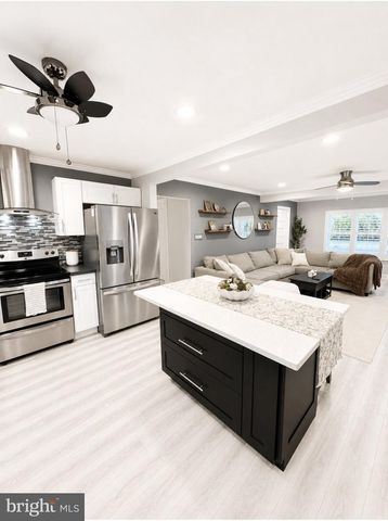 273 W CROSSWICKS RD, Bordentown, NJ 08505
