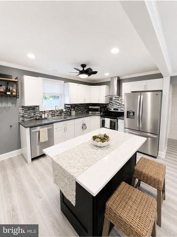 273 W CROSSWICKS RD, Bordentown, NJ 08505