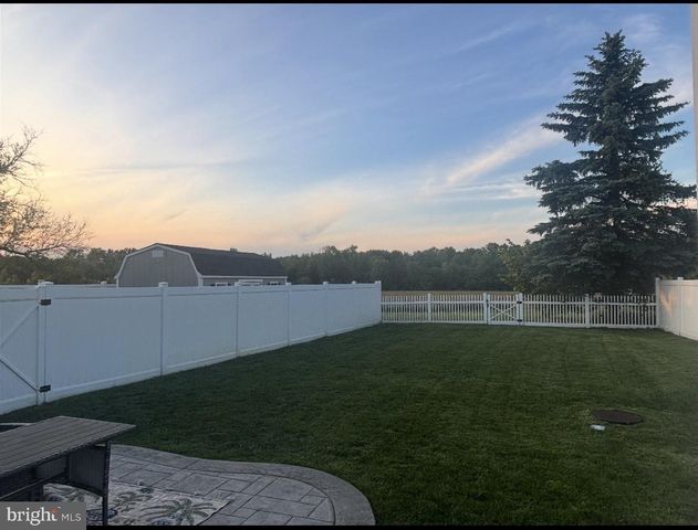 273 W CROSSWICKS RD, Bordentown, NJ 08505