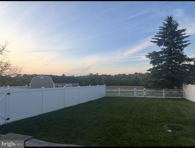 273 W CROSSWICKS RD, Bordentown, NJ 08505