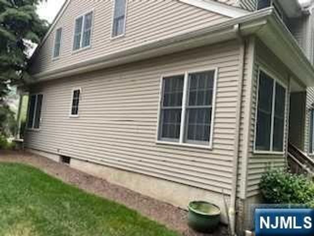 87 Trotters Lane, Allendale, NJ 07401