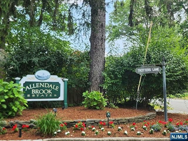 87 Trotters Lane, Allendale, NJ 07401