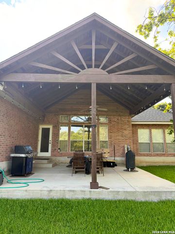 48 Silverhorn Dr, San Antonio, TX 78216