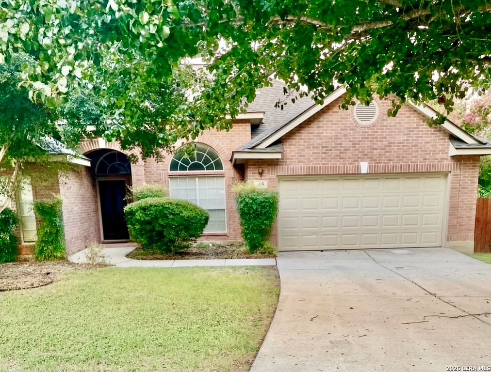 48 Silverhorn Dr, San Antonio, TX 78216