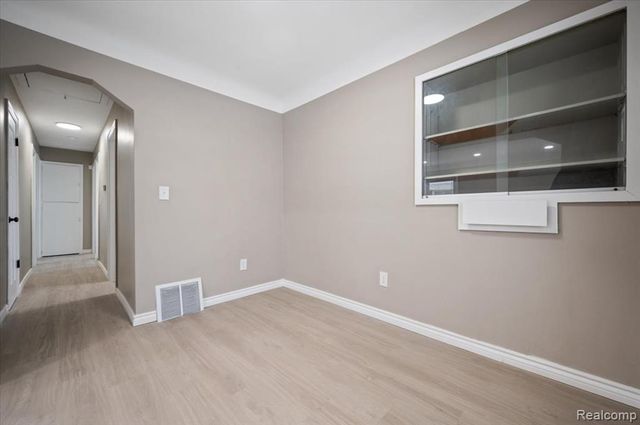 7610 Vaughan, Detroit, MI 48228