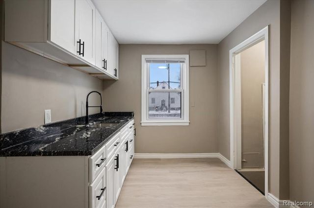 7610 Vaughan, Detroit, MI 48228