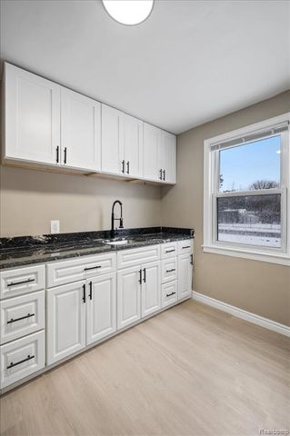 7610 Vaughan, Detroit, MI 48228