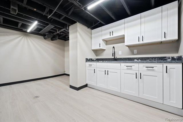 7610 Vaughan, Detroit, MI 48228