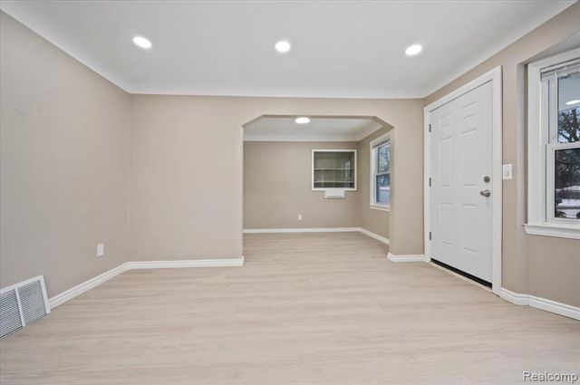 7610 Vaughan, Detroit, MI 48228