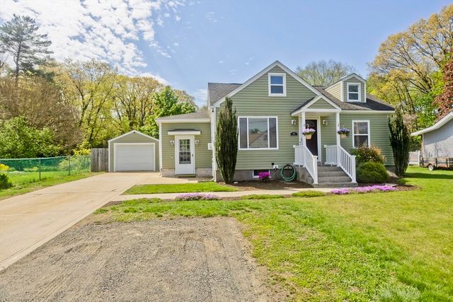 40 Susan Ave, South Hadley, MA 01075