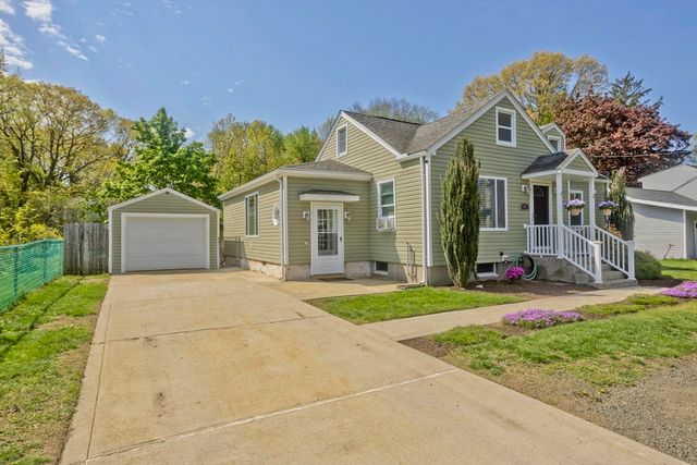 40 Susan Ave, South Hadley, MA 01075