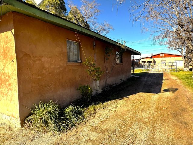 1130 NM 76, Espanola, NM 87532