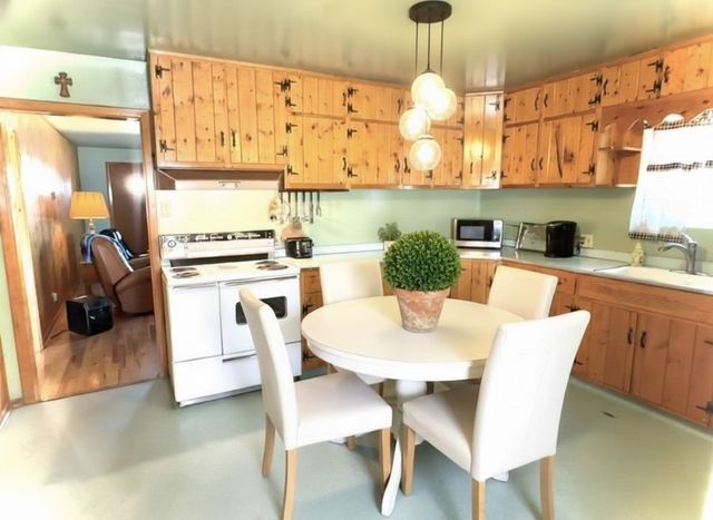 1130 NM 76, Espanola, NM 87532