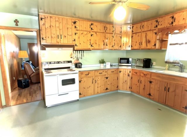 1130 NM 76, Espanola, NM 87532