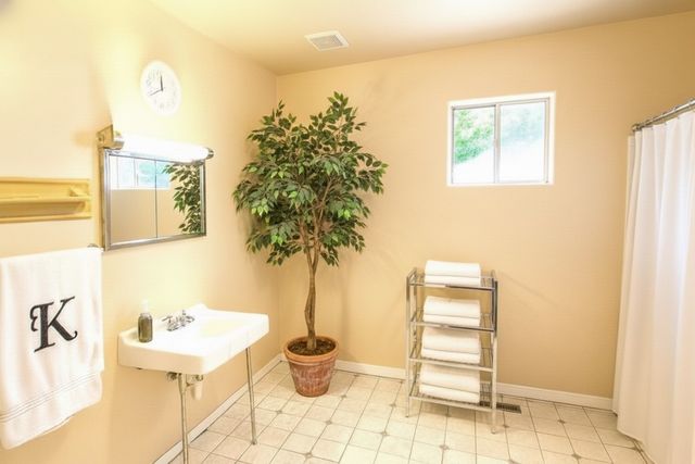 1130 NM 76, Espanola, NM 87532