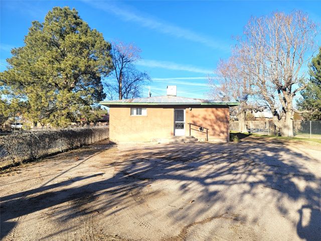 1130 NM 76, Espanola, NM 87532