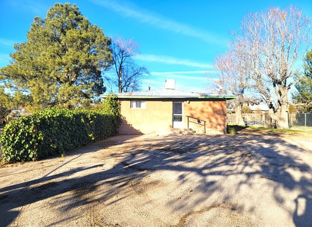 1130 NM 76, Espanola, NM 87532