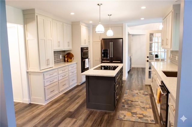 10908 W 120th Street, Overland Park, KS 66213