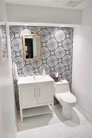 10908 W 120th Street, Overland Park, KS 66213