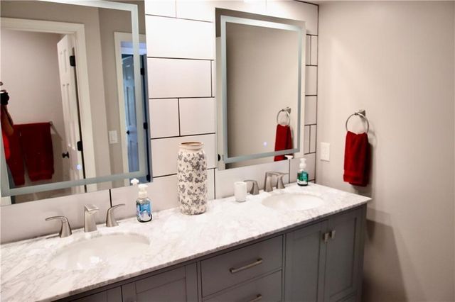 10908 W 120th Street, Overland Park, KS 66213